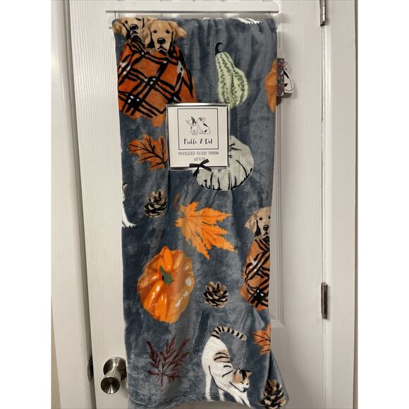 GOLDEN RETRIEVER Dog & CALICO Cat Pumpkins & Fall Leaves 60x70 Throw Blanket NWT - Picture 2 of 5